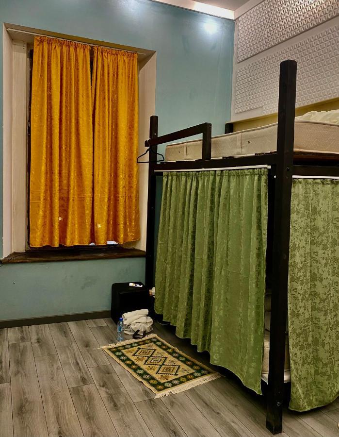 Communication Hostel Batumi Eksteriør bilde